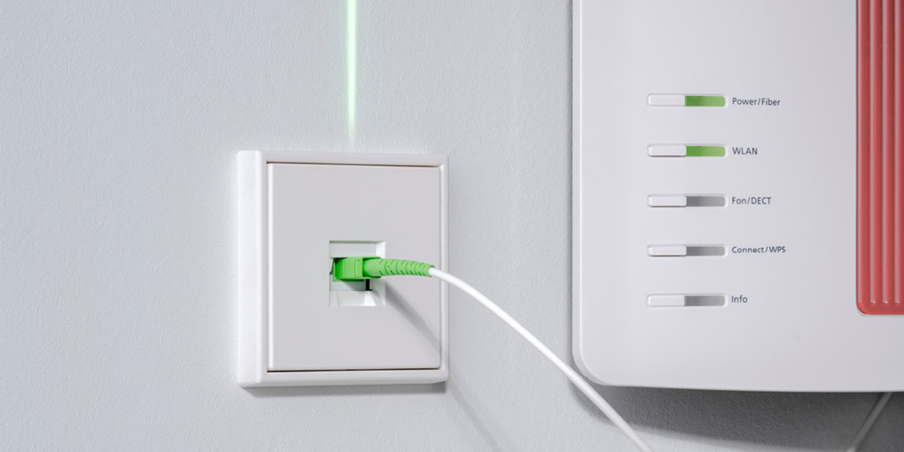 Die neuen Glasfaser-Anschlussdosen bei Elektro Themann in Hembrechts